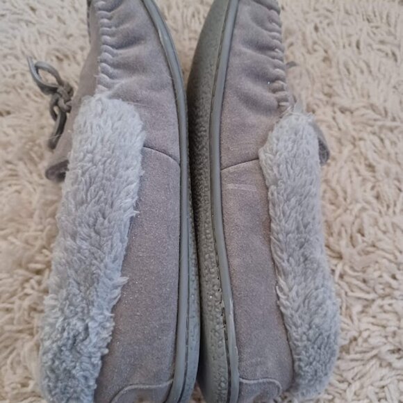 Minnetonka Women’s 9 Moccasin Slippers Gray Suede Faux Fur Lined Indoor Outdoor - Picture 6 of 10